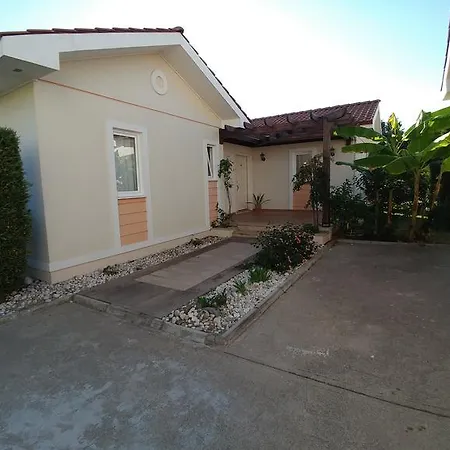 Oasis Village Вилла *